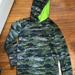 Boys, army sweater, size large